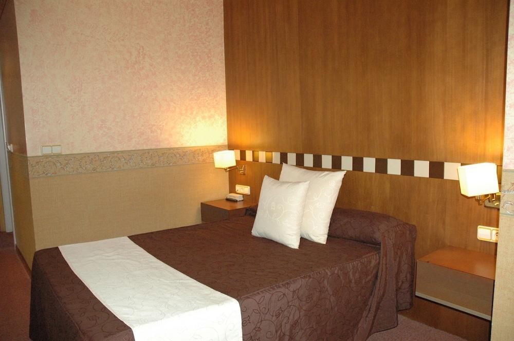 Hotel Las Yucas Atarfe Bagian luar foto