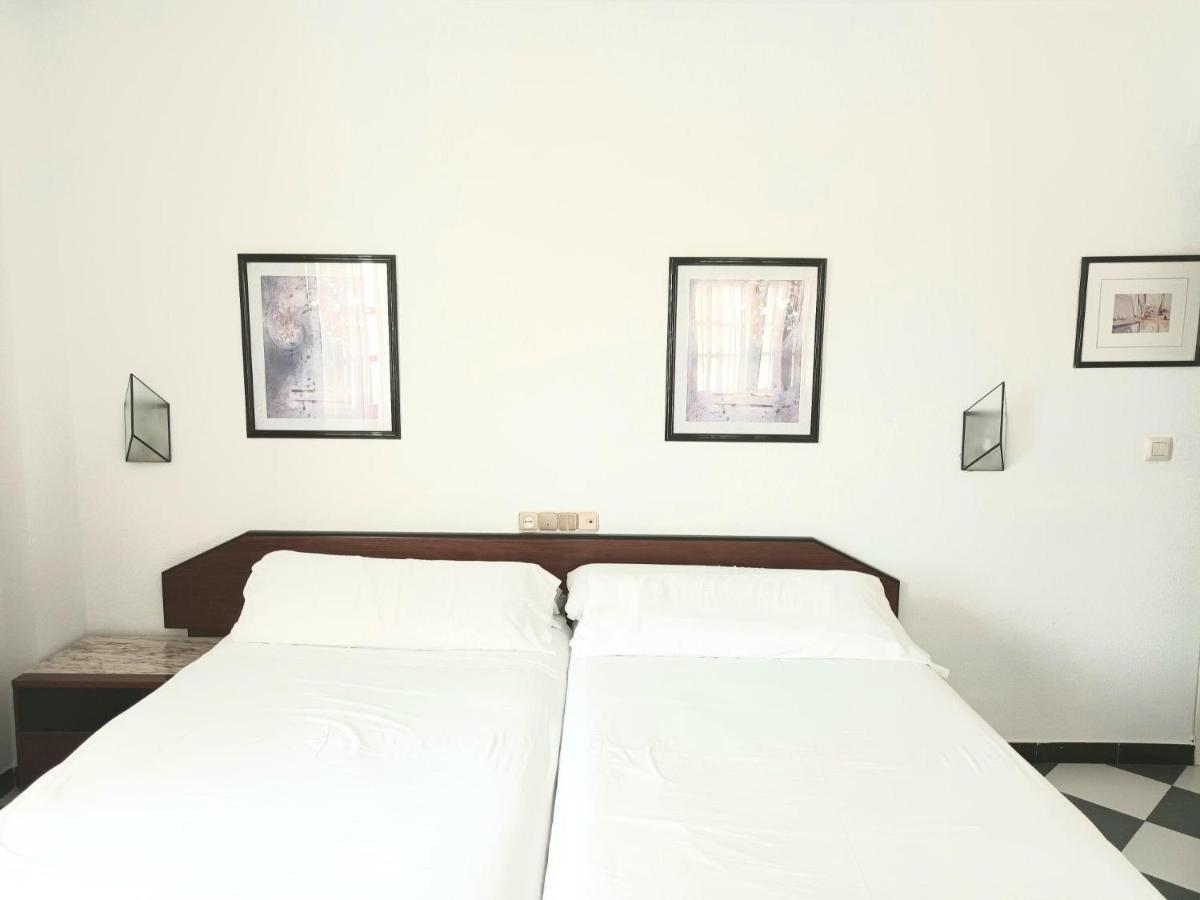 Hotel Las Yucas Atarfe Bagian luar foto