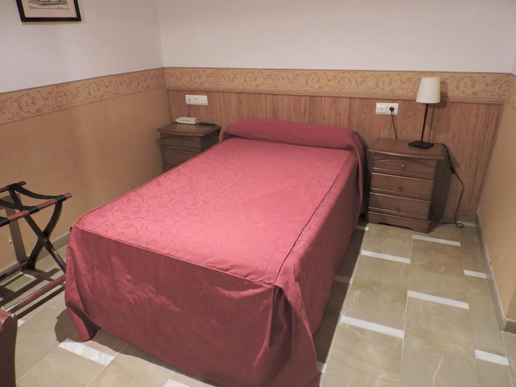 Hotel Las Yucas Atarfe Bagian luar foto