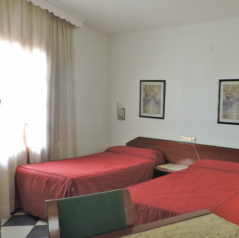 Hotel Las Yucas Atarfe Bagian luar foto