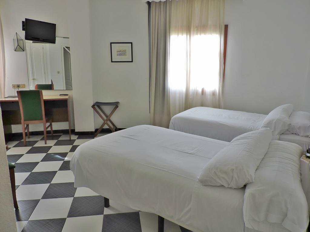 Hotel Las Yucas Atarfe Bagian luar foto