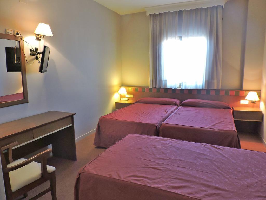 Hotel Las Yucas Atarfe Bagian luar foto